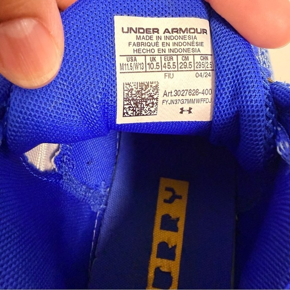 Under Armour Curry Men’s Basketball Athletic Shoe Size 11.5 Blue, Yellow & White